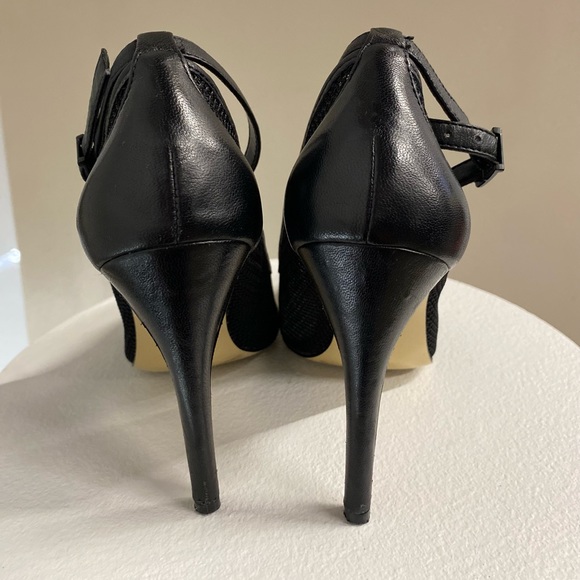 BCBG generation heels. - Picture 2 of 5